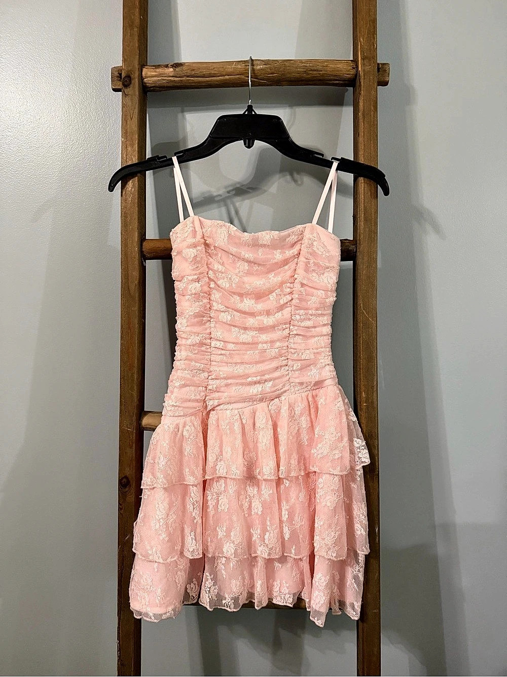 Windsor Tier Me Up Lace Ruffle Mini Dress Pink Small